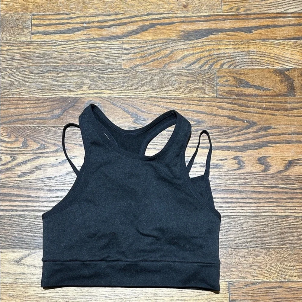 Elegant Black Women's Sports Bra - Picture 1 of 4